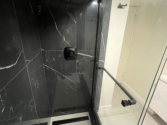 Bathroom shower