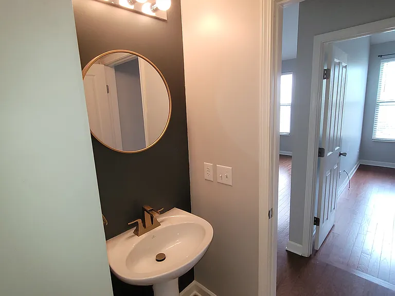 545 Griffin Cir — Photo 8
