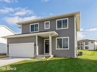 5111 155th St, Urbandale, IA 50323