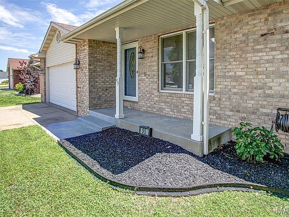 5th image of 95 Sunbeam Dr