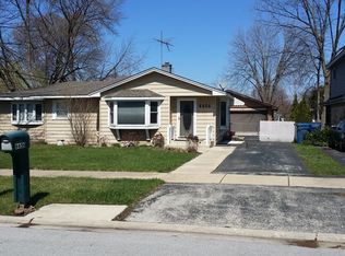 6656 W 88th Pl, Oak Lawn, IL 60453
