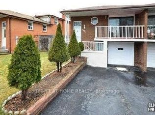 4092 Midhurst Ln, Mississauga, ON L4Z 1C7