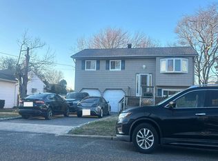 171 W Plum St, Brentwood, NY