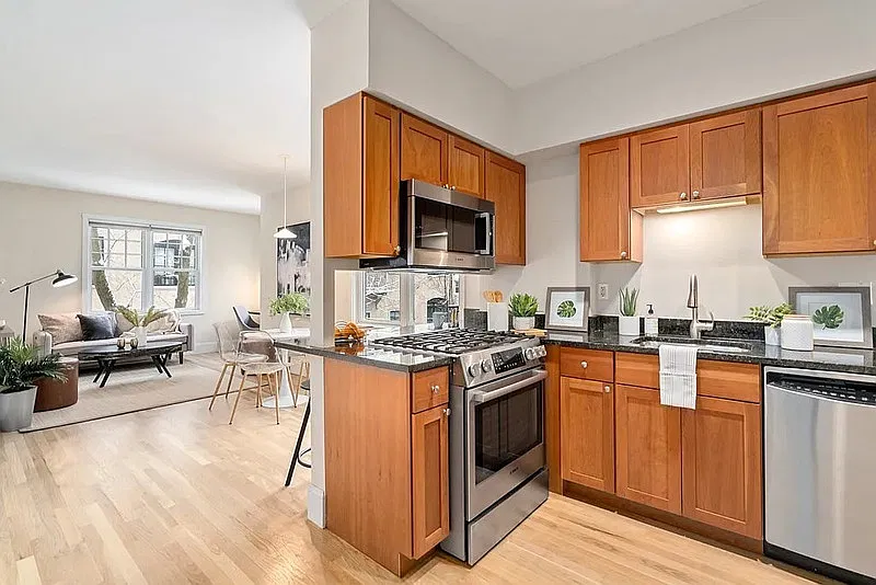 1 bed, 1.0 bath, 752 sqft, $1,820 — Photo 4