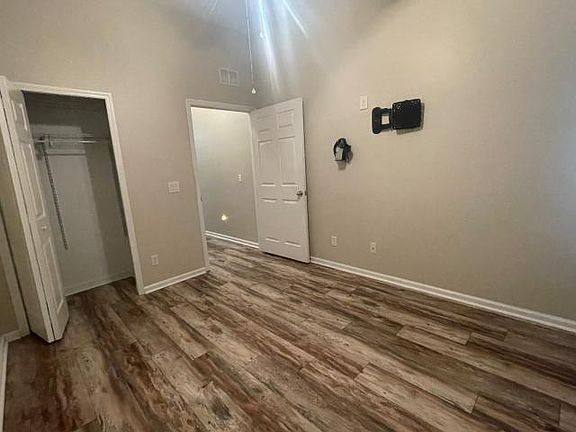 4th image of 4016 Meander Pl Unit 102