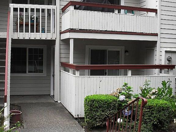 2nd image of 14200 NE 171st St #103