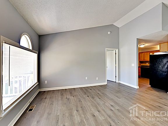 5th image of 10700 Hunters Trace Ct