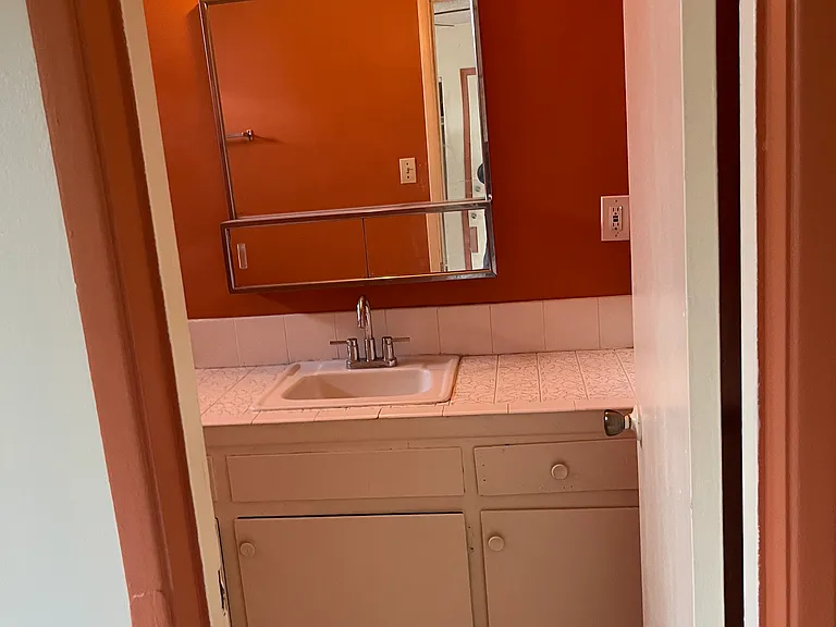 3048 E 60th Pl — Photo 11