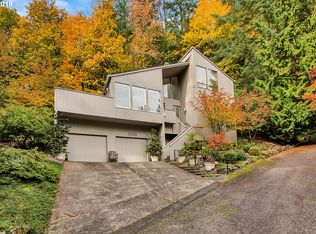3103 SW Nottingham Dr, Portland, OR 97201