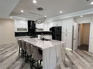 17161 Vintage St, Northridge, CA 91325