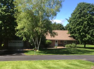 3 Knolls Rd S, Queensbury, NY 12804