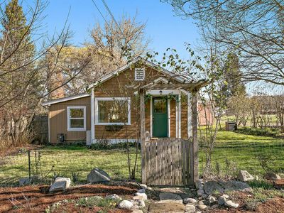 330 N Laurel St, Ashland, OR, 97520