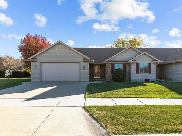 2710 Garners Creek Ct, Kaukauna, WI 54130