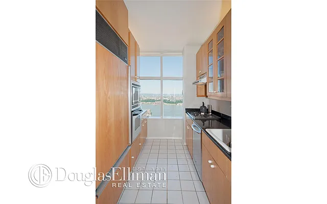 Rented by Douglas Elliman | media 18