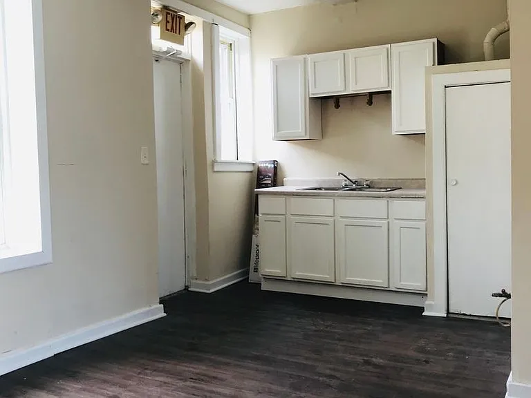 2909 W Cermak Rd #1W — Photo 9