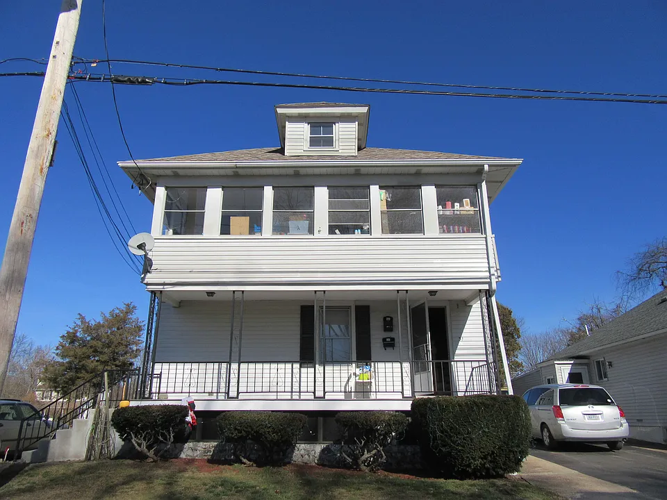 31 Perkins Ave #2