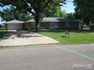 812 Park St, Ainsworth, IA 52201