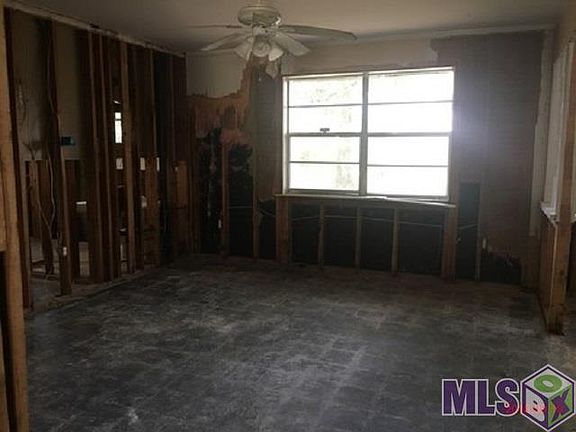 4th image of 265 Fontainbleau Dr