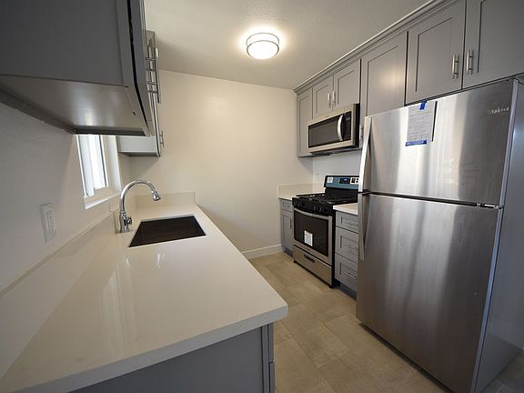 5th image of 4309 W Adams Blvd #3