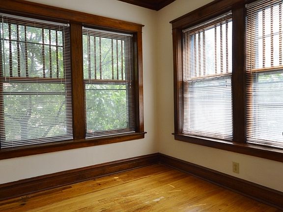 5th image of 1336 W Waveland Ave