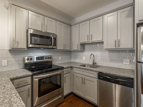 3rd image of 3818 Lofty St