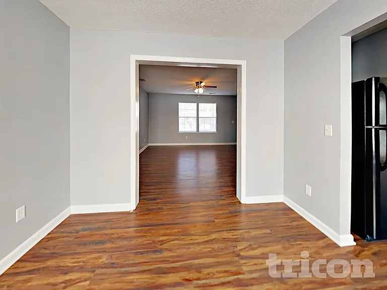 410 Fox Trot Dr — Photo 8