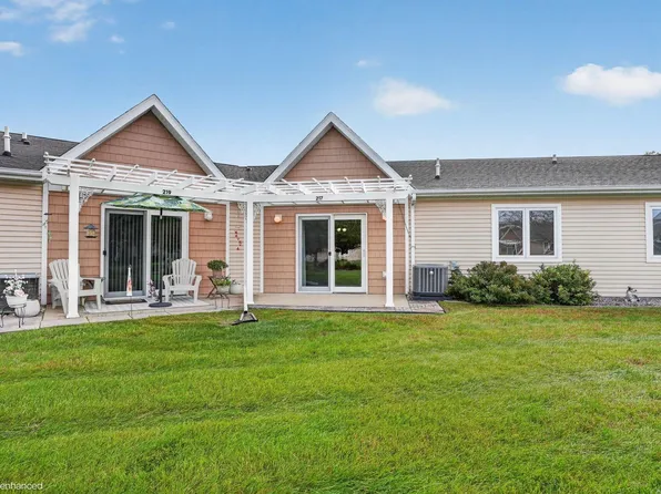 1501 3rd St SW APT 217, Waverly, IA 50677