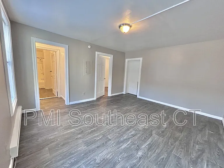 187 Laurel Hill Ave #3 — Photo 1