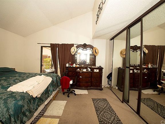 4th image of 746 N Eucalyptus Ave APT 9