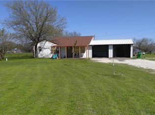 2224 Meadowlark Ln, Gainesville, TX 76240