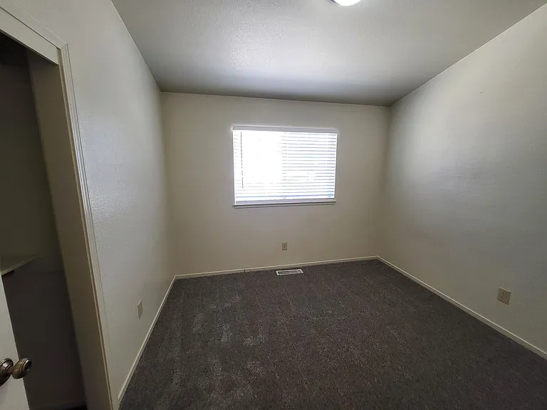 630 Boulder Cir — Photo 8