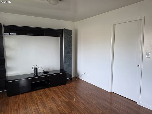 5th image of 1292 W Fillmore St