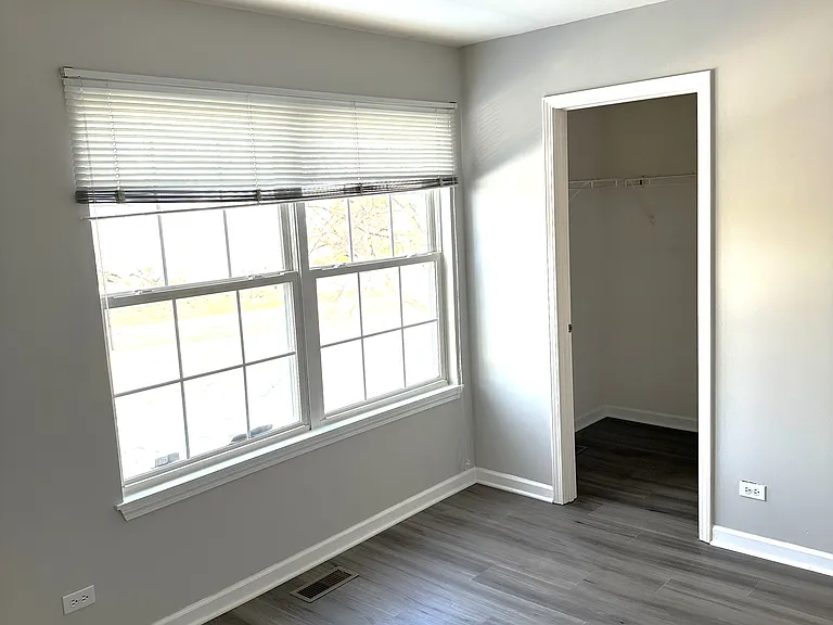 1325 Orleans Dr — Photo 9