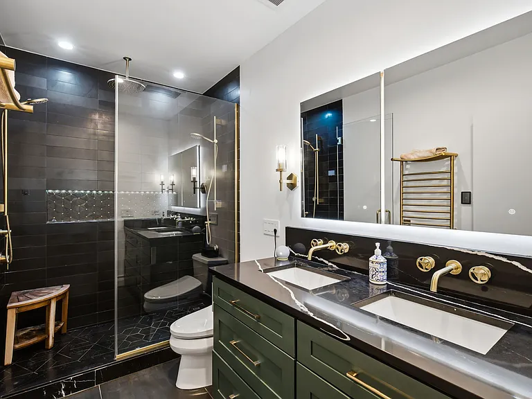 2237 W Madison St #5 — Photo 14
