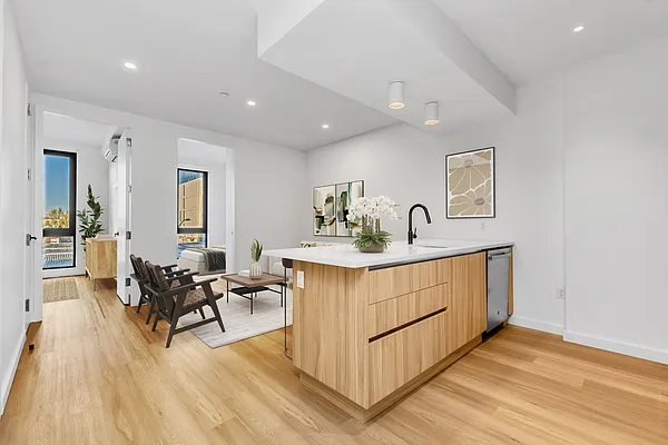 Rented by REAL New York | media 30