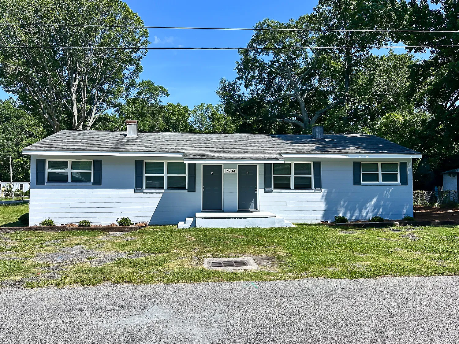 2 bed, 720 sqft, $1,900 — Photo 1