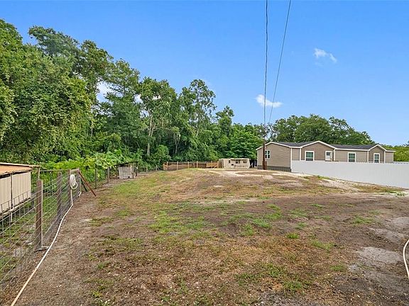 5th image of 17151 Lemon St