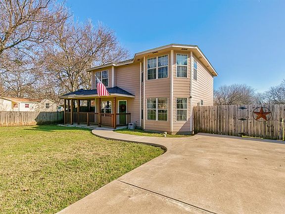 3rd image of 1005 Fannin Ave
