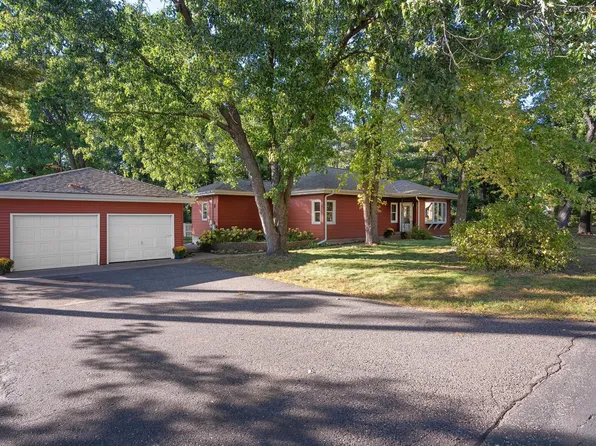 609 Galahad Rd N, Hudson, WI 54016