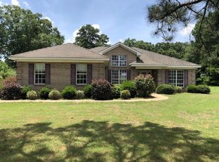 269 Tomahawk Cir, Valley Grande, AL 36701