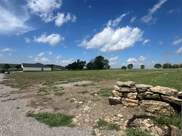 16980 W 828th Rd, Tahlequah, OK 74464