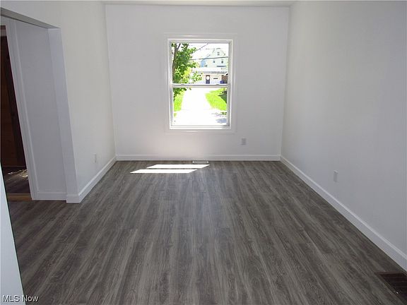 5th image of 4102 Ardmore Ave