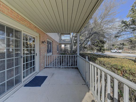 4th image of 9902 Parkway Dr
