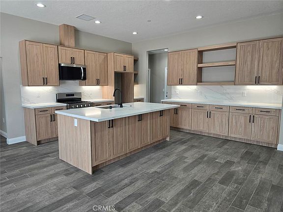 2nd image of 20401 Tonawanda Rd