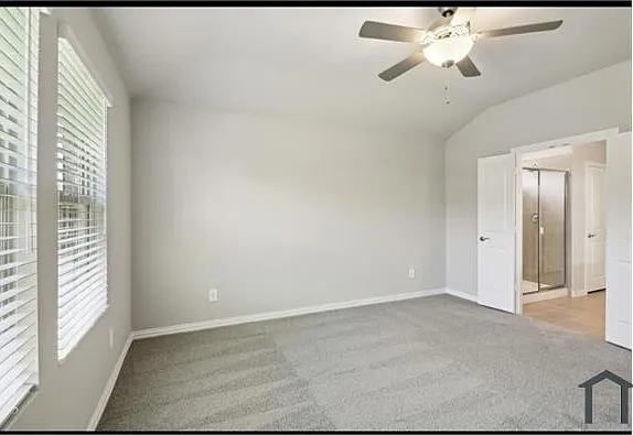 6208 Castamere Dr — Photo 25