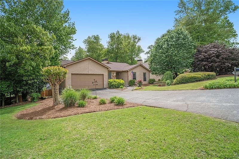 1st image of 2262 Belle Vista Ct