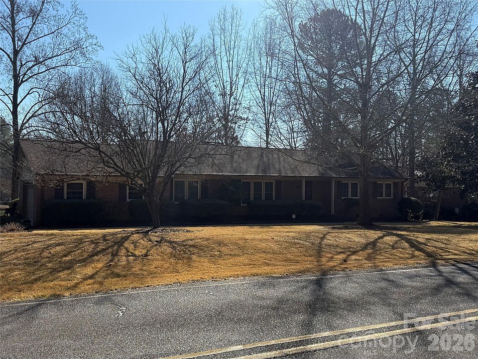 1st image of 1429 Westmoreland Dr
