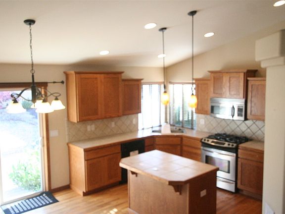4th image of 1700 N Country Vista Blvd