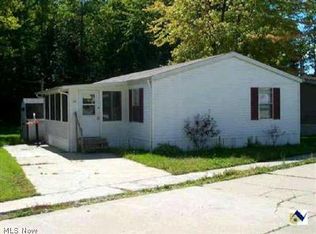 4534 Lake Rd E, Geneva, OH 44041