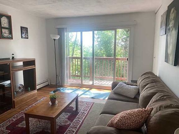 4th image of 32 Alpine Dr